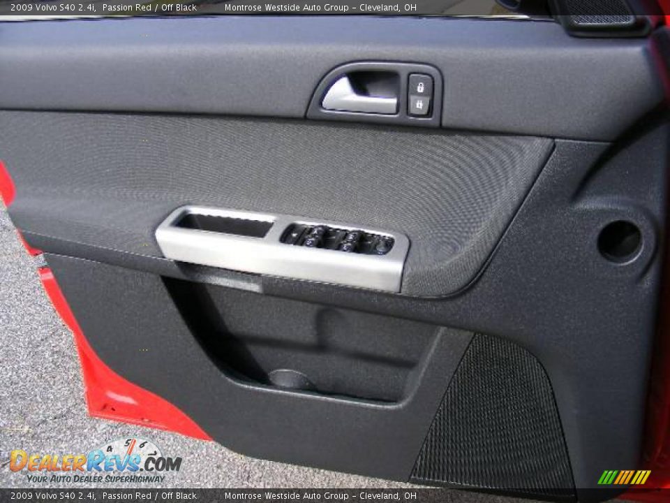 2009 Volvo S40 2.4i Passion Red / Off Black Photo #24