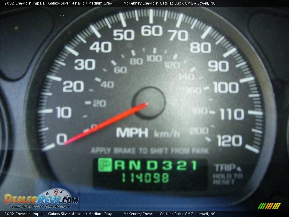 2002 Chevrolet Impala Galaxy Silver Metallic / Medium Gray Photo #24