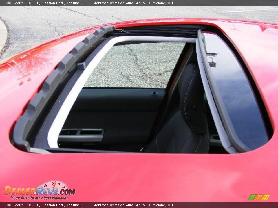 2009 Volvo S40 2.4i Passion Red / Off Black Photo #25