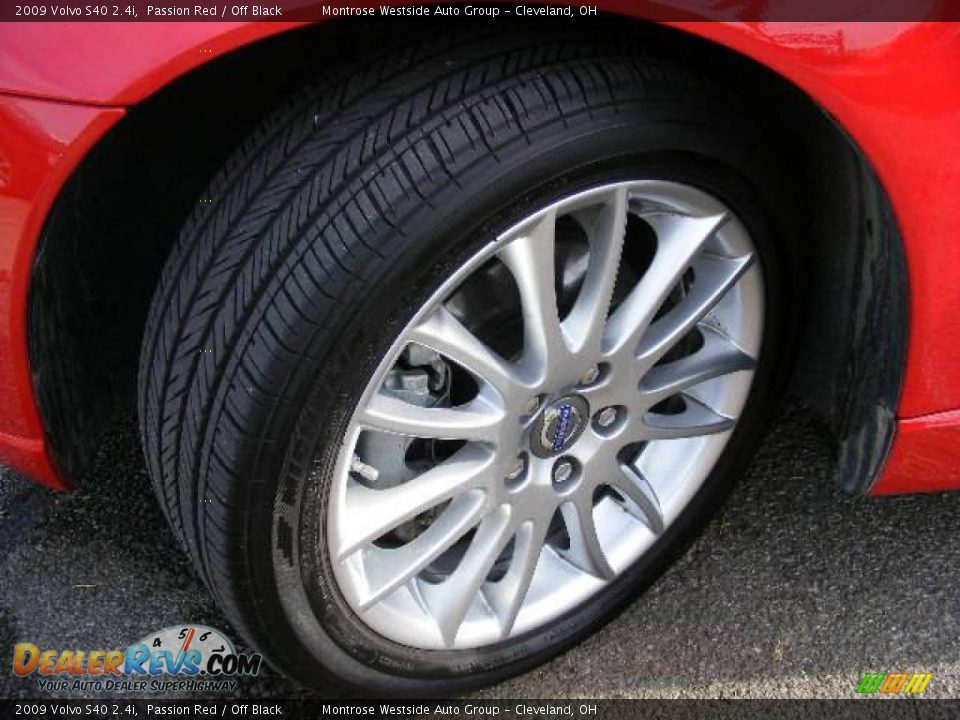 2009 Volvo S40 2.4i Passion Red / Off Black Photo #28