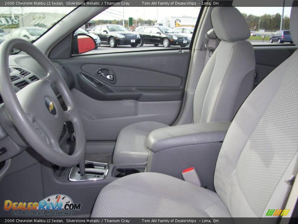 2006 Chevrolet Malibu LS Sedan Silverstone Metallic / Titanium Gray Photo #11