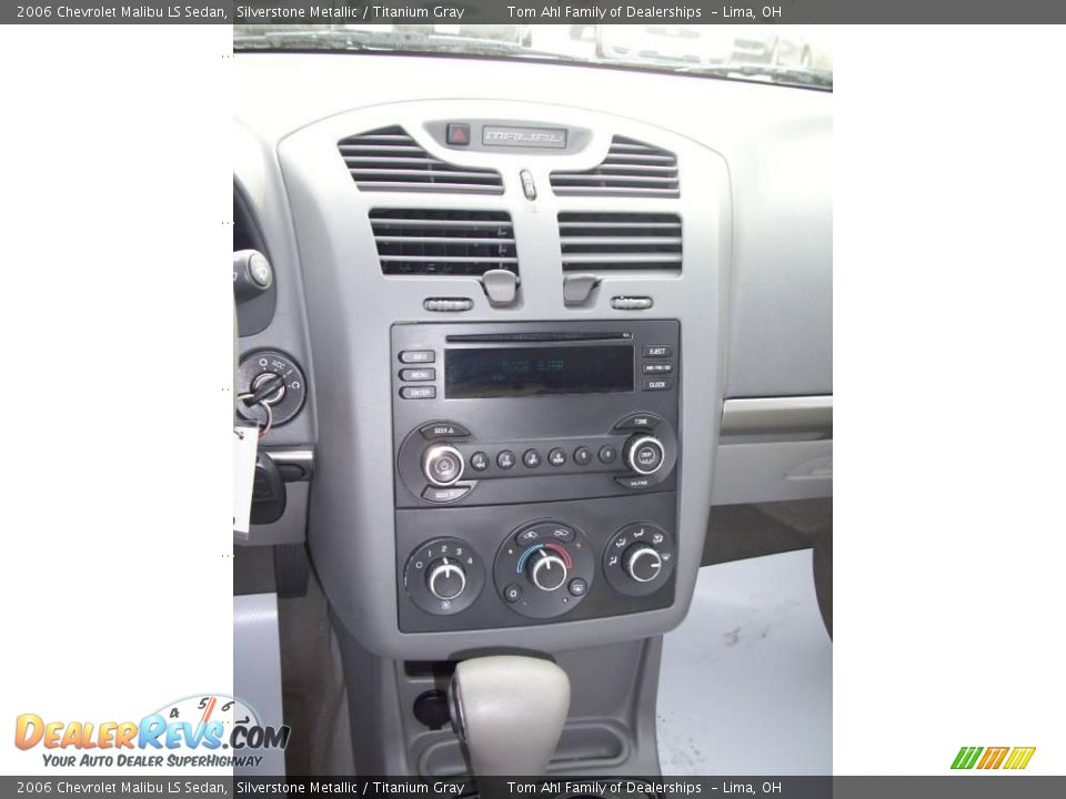 2006 Chevrolet Malibu LS Sedan Silverstone Metallic / Titanium Gray Photo #15