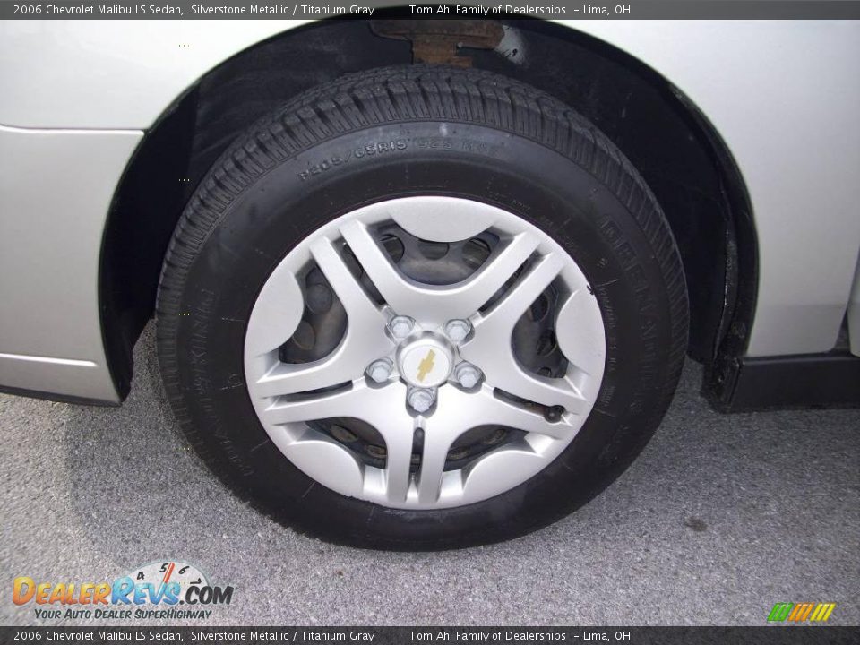 2006 Chevrolet Malibu LS Sedan Silverstone Metallic / Titanium Gray Photo #17