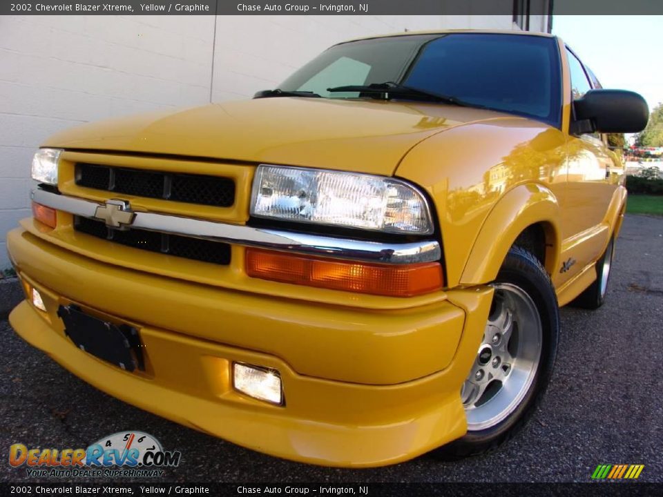 2002 Chevrolet Blazer Xtreme Yellow / Graphite Photo #1
