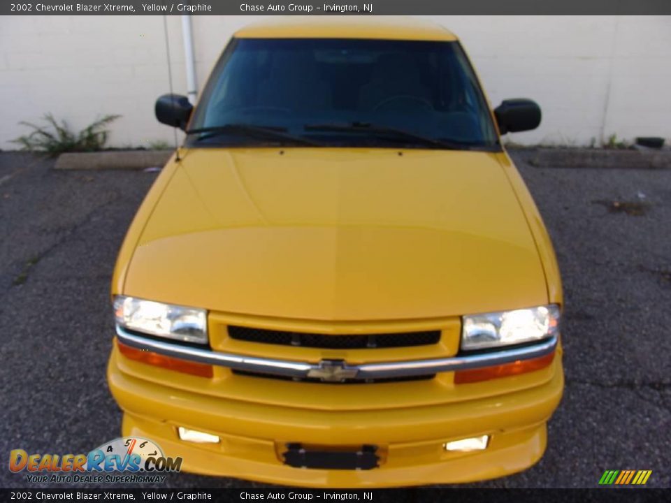 2002 Chevrolet Blazer Xtreme Yellow / Graphite Photo #4
