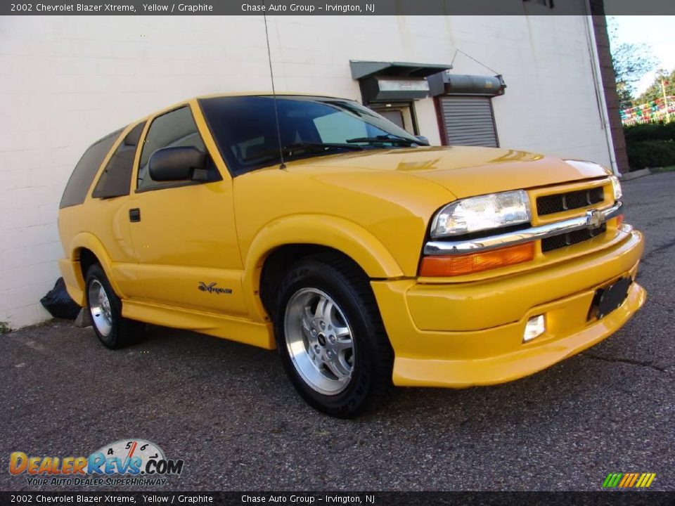 2002 Chevrolet Blazer Xtreme Yellow / Graphite Photo #5