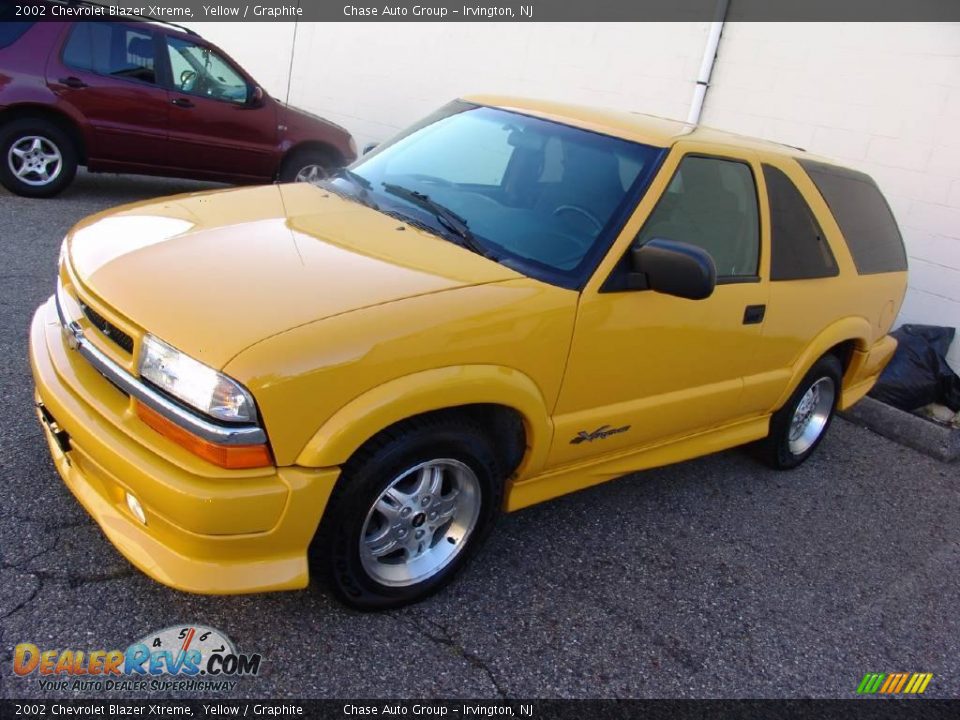 2002 Chevrolet Blazer Xtreme Yellow / Graphite Photo #6
