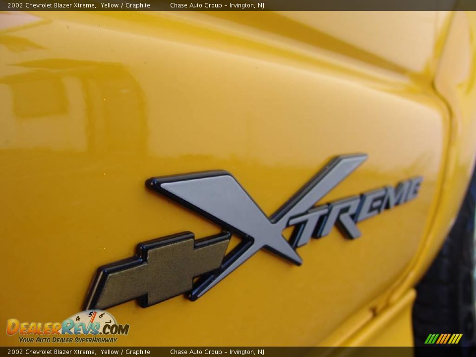 2002 Chevrolet Blazer Xtreme Yellow / Graphite Photo #10