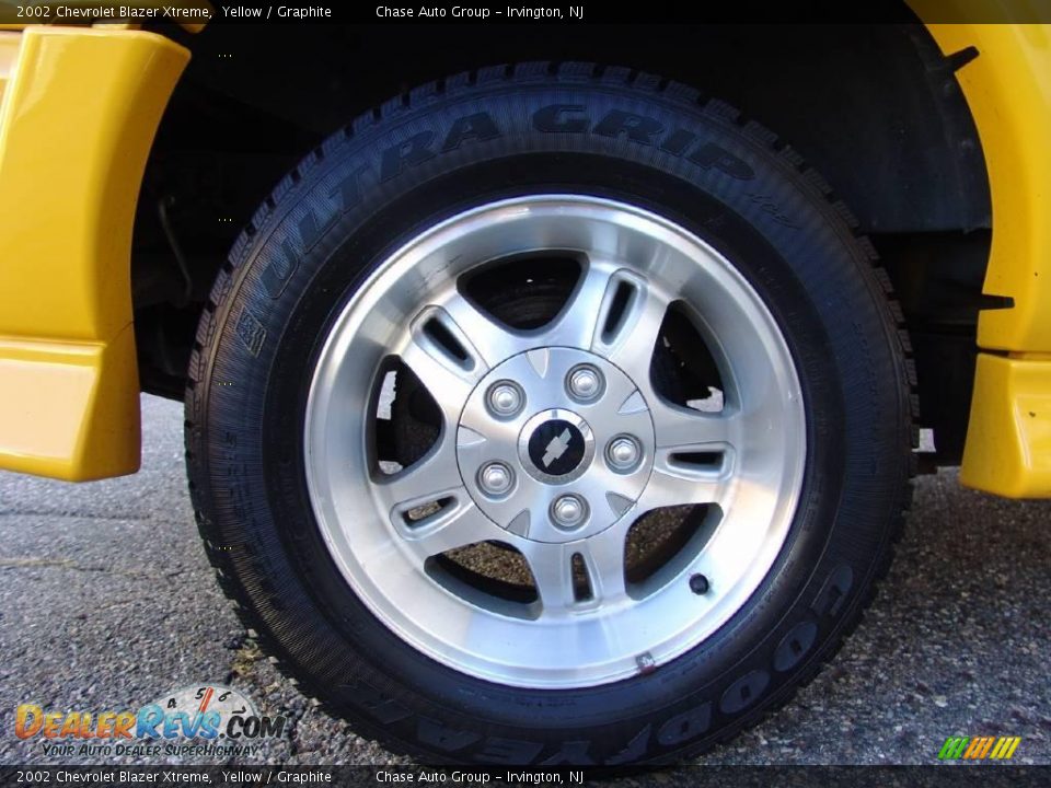2002 Chevrolet Blazer Xtreme Yellow / Graphite Photo #11