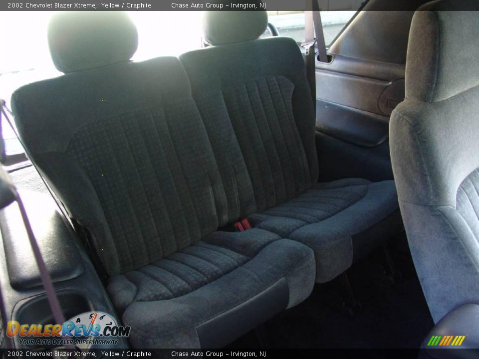 2002 Chevrolet Blazer Xtreme Yellow / Graphite Photo #20