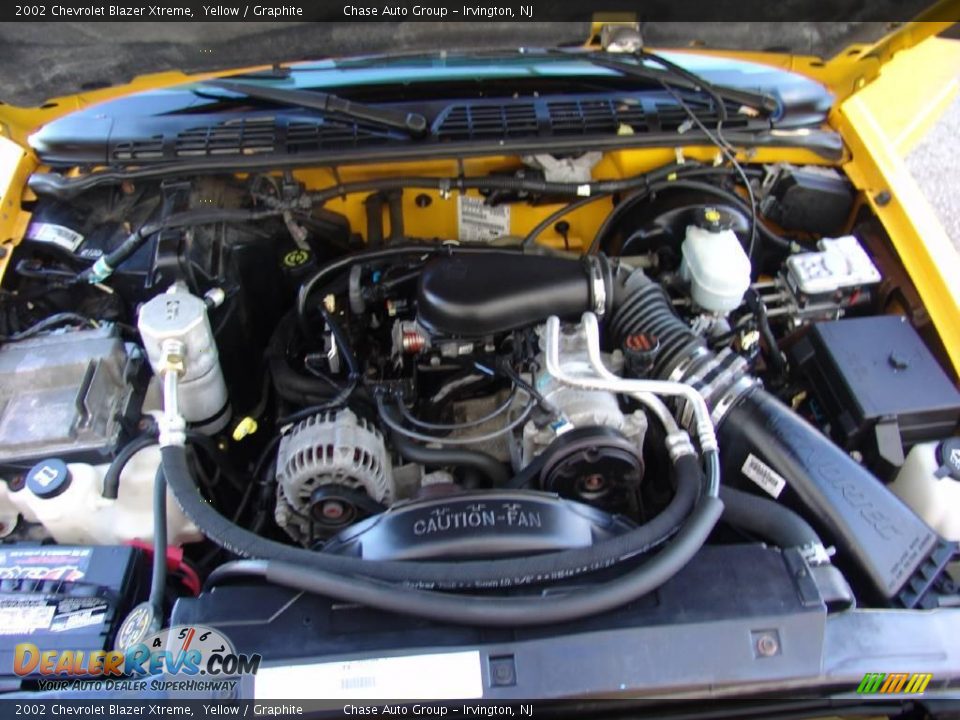 2002 Chevrolet Blazer Xtreme Yellow / Graphite Photo #27