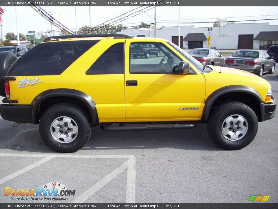 2004 Chevrolet Blazer LS ZR2 Yellow / Graphite Gray Photo #7