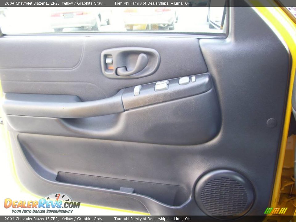 2004 Chevrolet Blazer LS ZR2 Yellow / Graphite Gray Photo #14