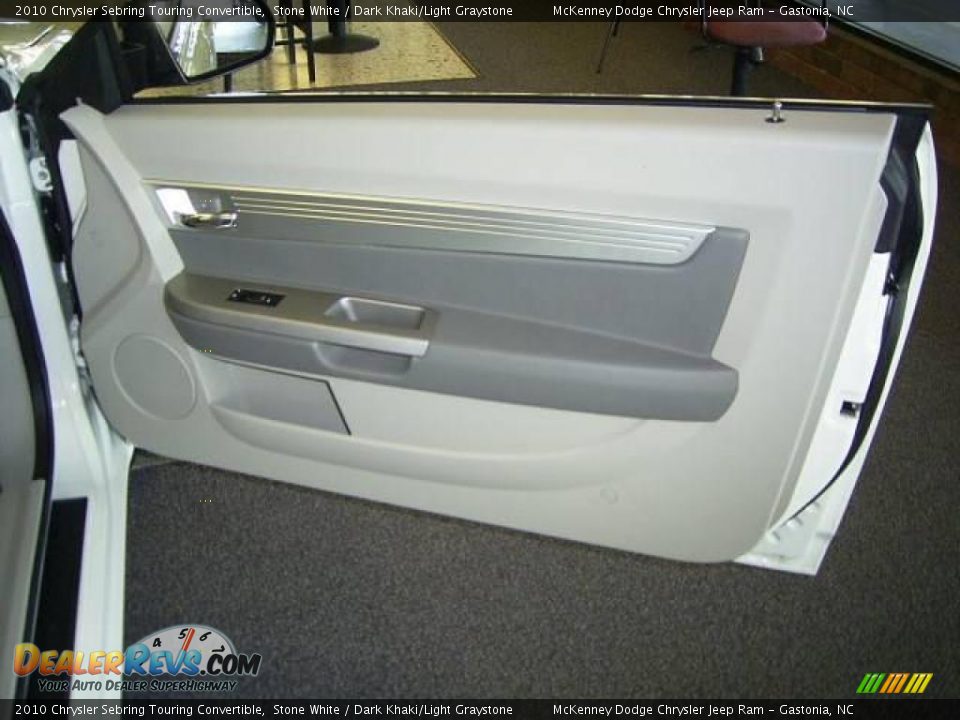 2010 Chrysler Sebring Touring Convertible Stone White / Dark Khaki/Light Graystone Photo #15