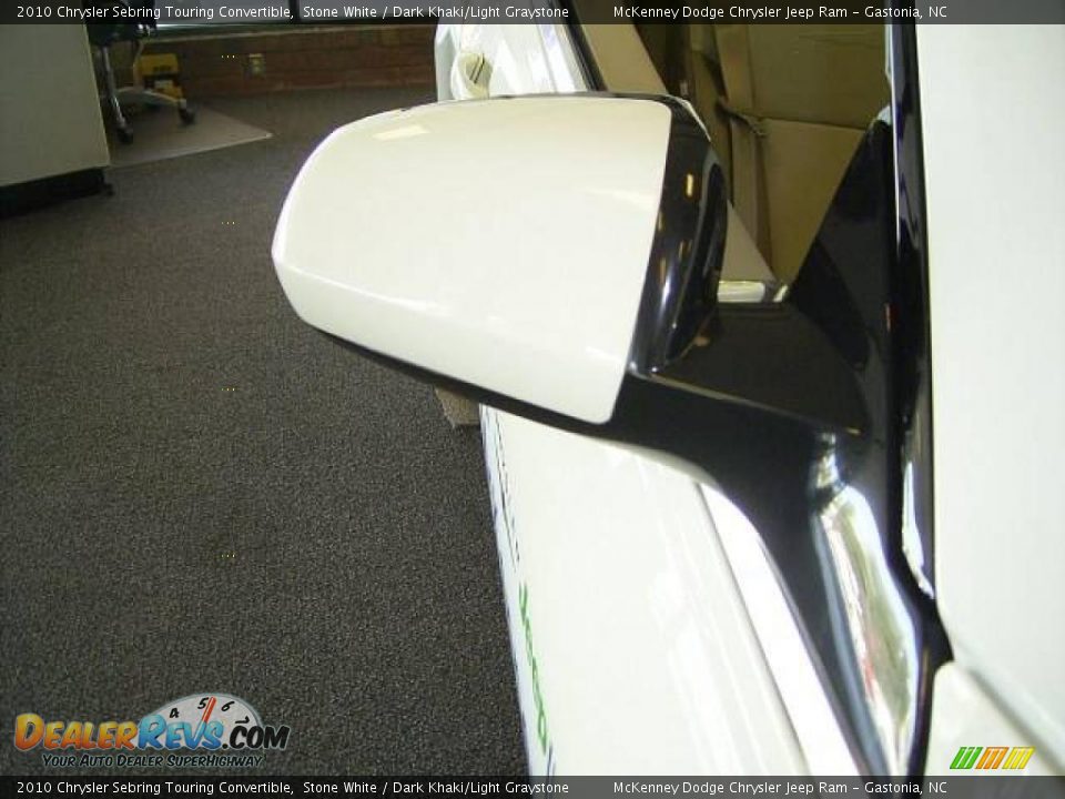 2010 Chrysler Sebring Touring Convertible Stone White / Dark Khaki/Light Graystone Photo #17