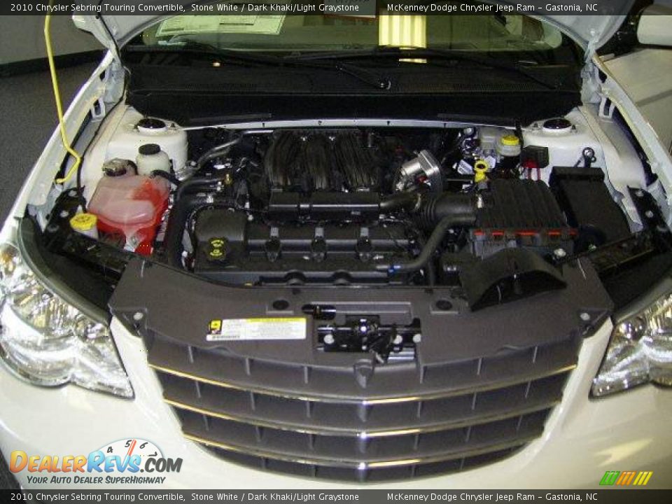 2010 Chrysler Sebring Touring Convertible Stone White / Dark Khaki/Light Graystone Photo #18