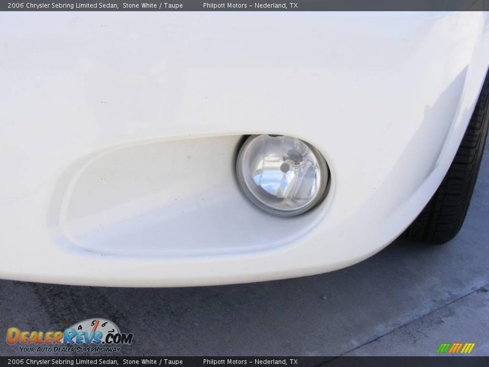 2006 Chrysler Sebring Limited Sedan Stone White / Taupe Photo #11