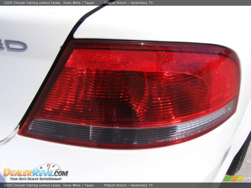 2006 Chrysler Sebring Limited Sedan Stone White / Taupe Photo #22