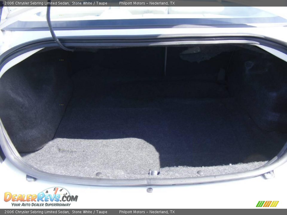 2006 Chrysler Sebring Limited Sedan Stone White / Taupe Photo #33