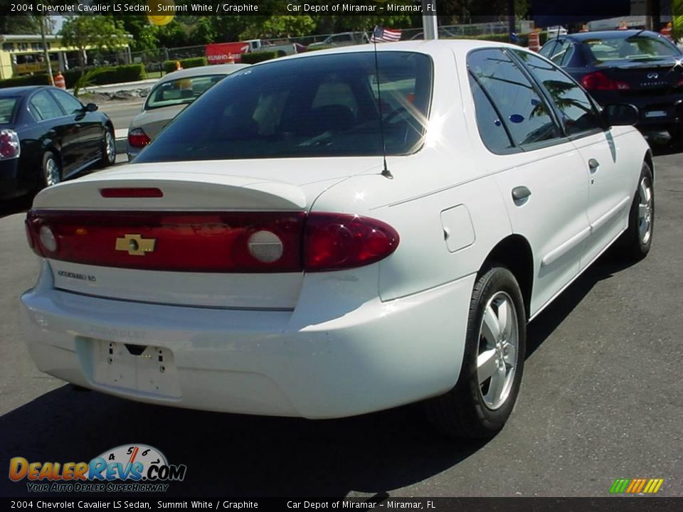 2004 Chevrolet Cavalier LS Sedan Summit White / Graphite Photo #3