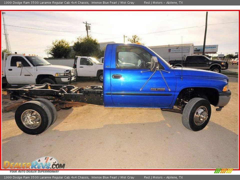 1999 Dodge Ram 3500 Laramie Regular Cab 4x4 Chassis Intense Blue Pearl / Mist Gray Photo #6