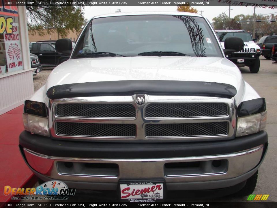 2000 Dodge Ram 1500 SLT Extended Cab 4x4 Bright White / Mist Gray Photo #3