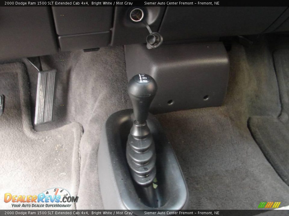 2000 Dodge Ram 1500 SLT Extended Cab 4x4 Bright White / Mist Gray Photo #11