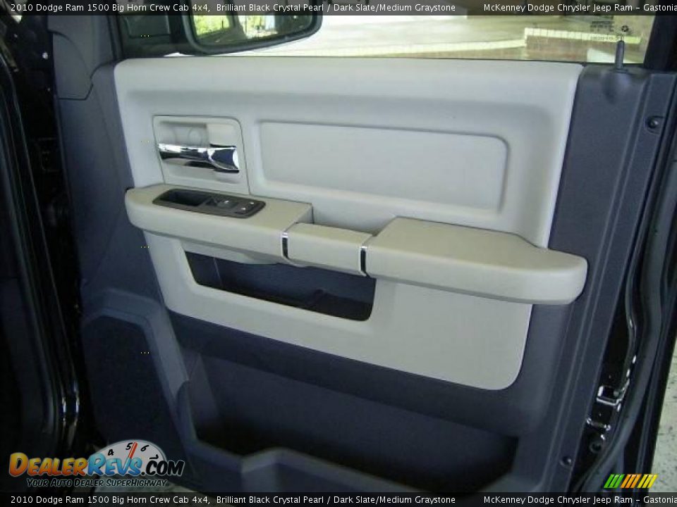 2010 Dodge Ram 1500 Big Horn Crew Cab 4x4 Brilliant Black Crystal Pearl / Dark Slate/Medium Graystone Photo #17