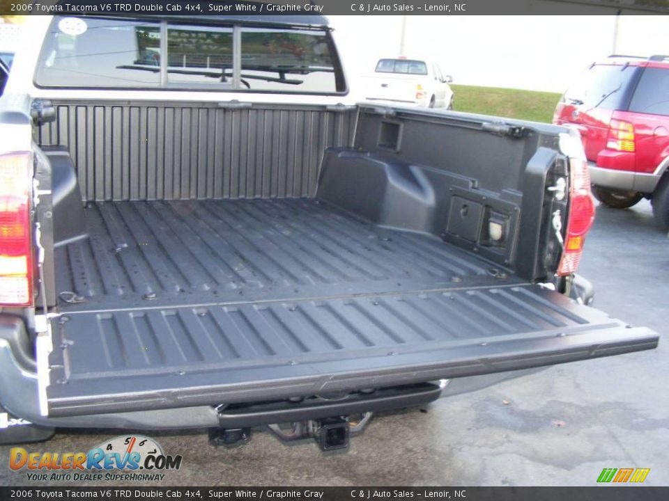 2006 Toyota Tacoma V6 TRD Double Cab 4x4 Super White / Graphite Gray Photo #12