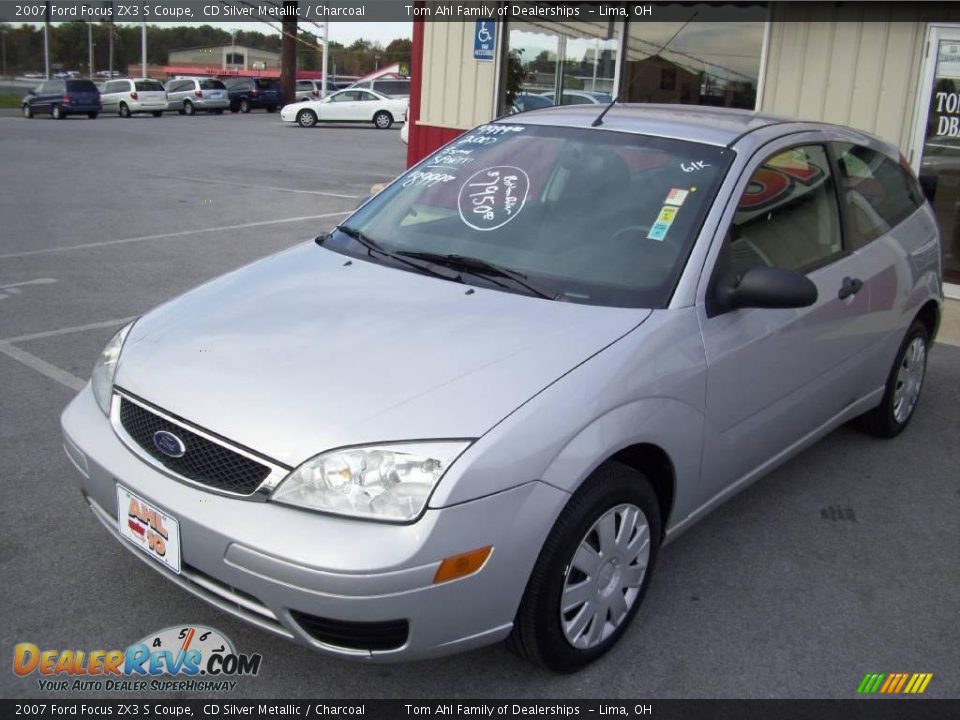 2007 Ford Focus ZX3 S Coupe CD Silver Metallic / Charcoal Photo #2