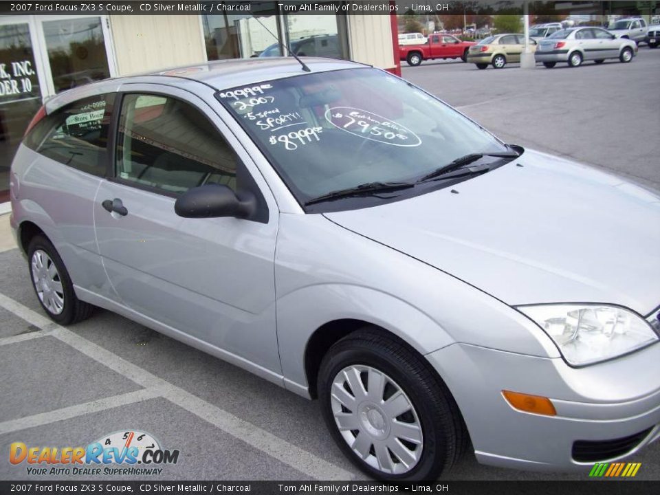 2007 Ford Focus ZX3 S Coupe CD Silver Metallic / Charcoal Photo #8