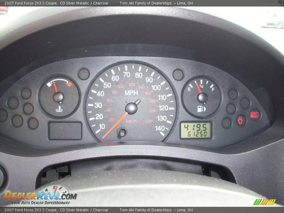 2007 Ford Focus ZX3 S Coupe CD Silver Metallic / Charcoal Photo #14