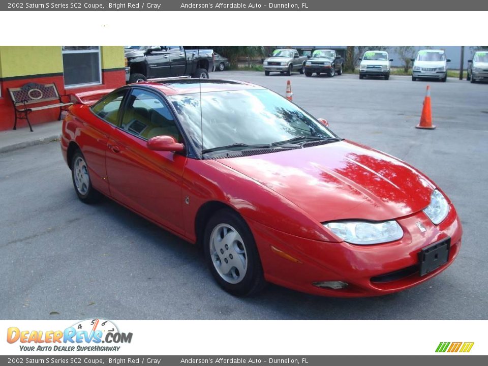 2002 Saturn S Series SC2 Coupe Bright Red / Gray Photo #3