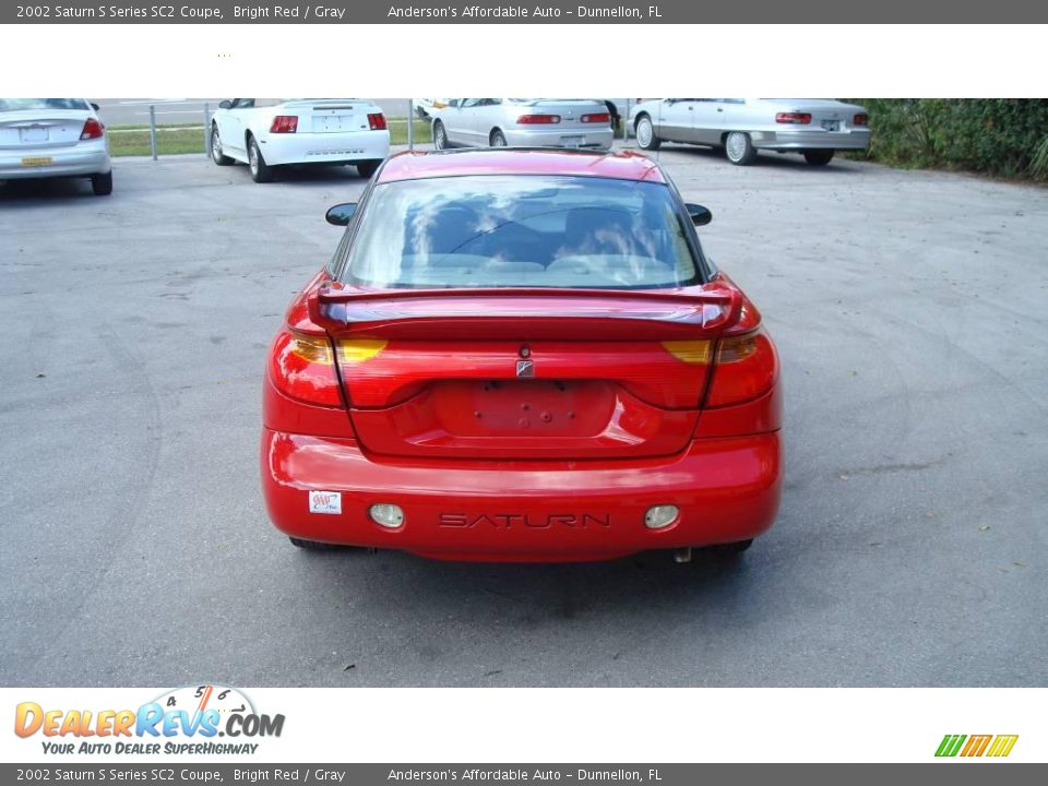 2002 Saturn S Series SC2 Coupe Bright Red / Gray Photo #6