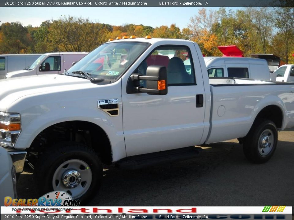 2010 Ford F250 Super Duty XL Regular Cab 4x4 Oxford White / Medium Stone Photo #2