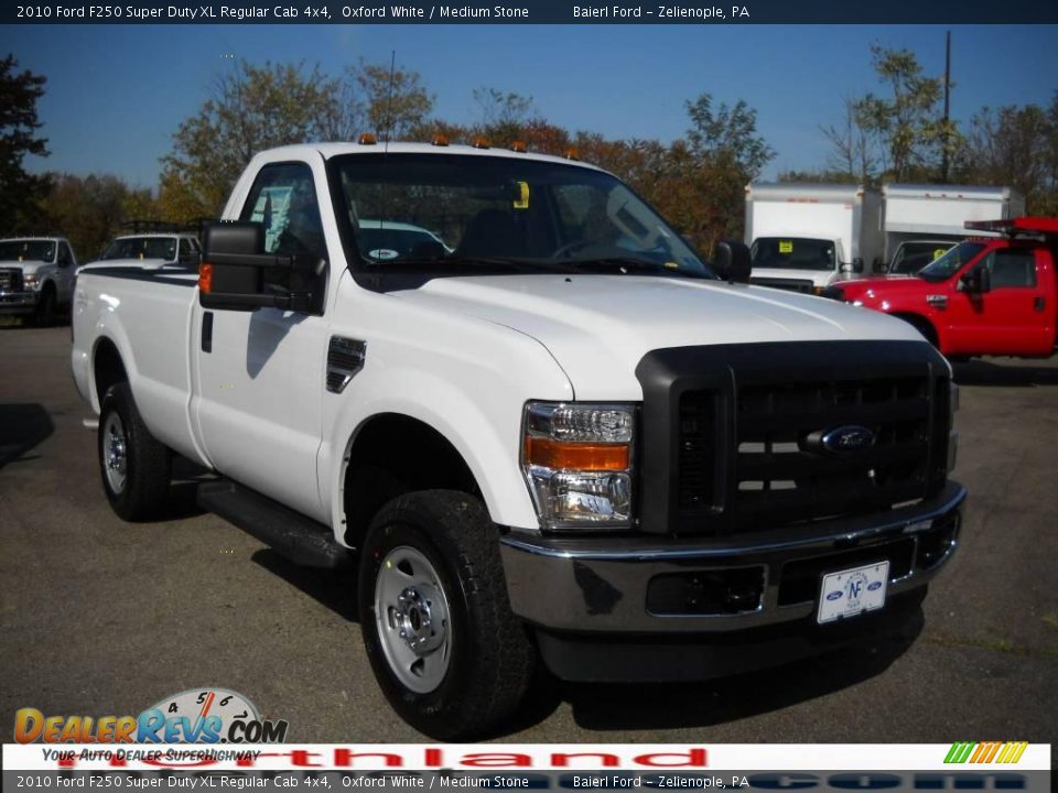 2010 Ford F250 Super Duty XL Regular Cab 4x4 Oxford White / Medium Stone Photo #4