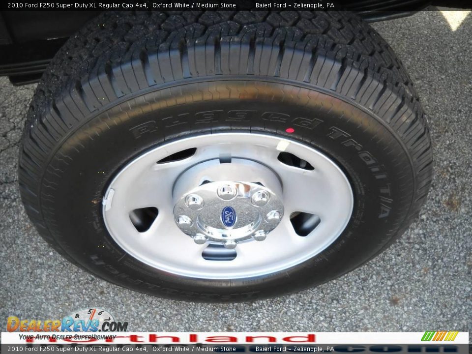 2010 Ford F250 Super Duty XL Regular Cab 4x4 Oxford White / Medium Stone Photo #9