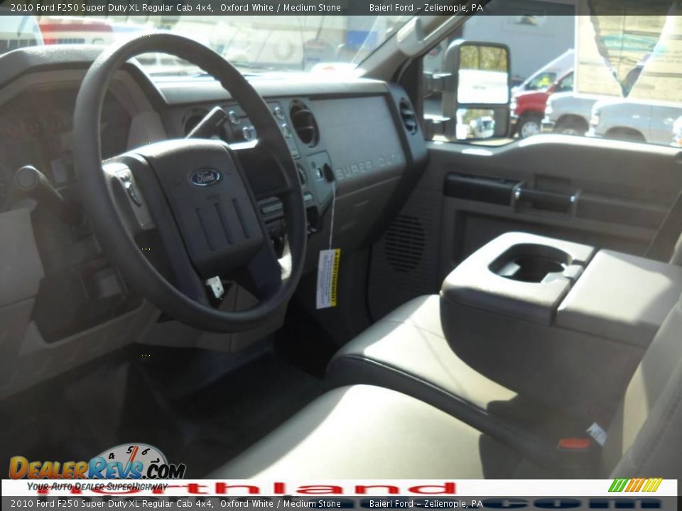 2010 Ford F250 Super Duty XL Regular Cab 4x4 Oxford White / Medium Stone Photo #11