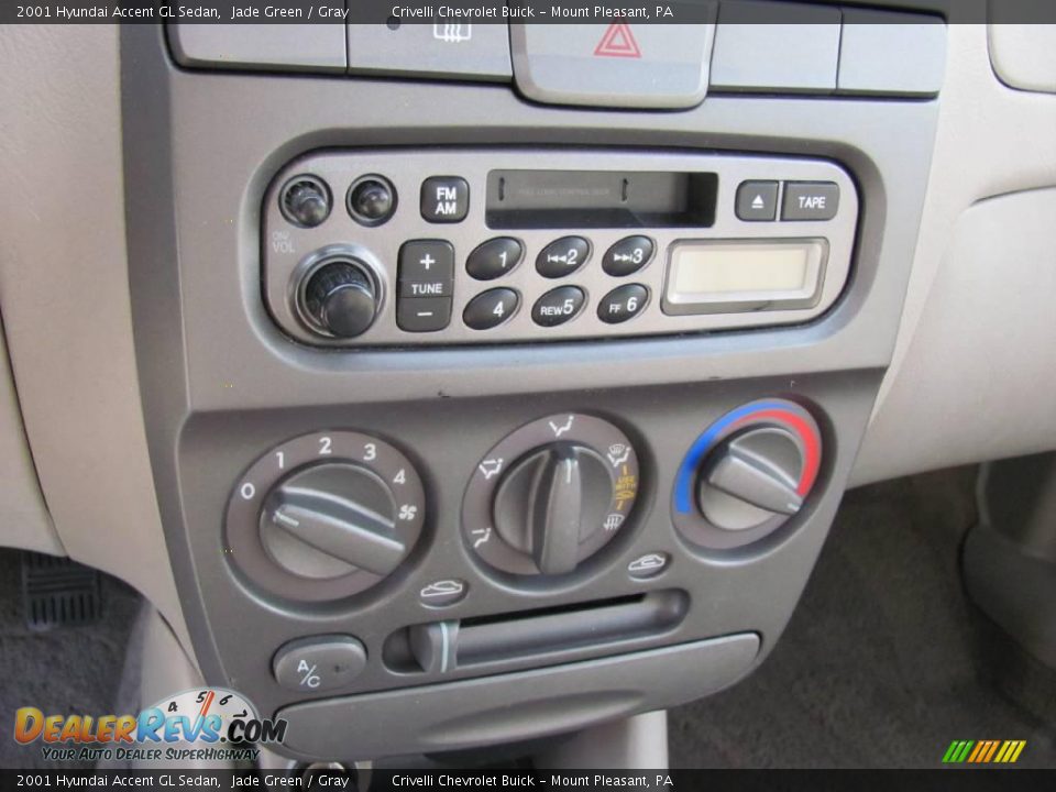2001 Hyundai Accent GL Sedan Jade Green / Gray Photo #15