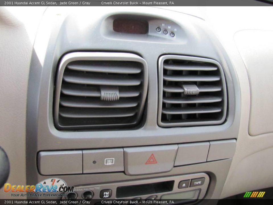 2001 Hyundai Accent GL Sedan Jade Green / Gray Photo #16