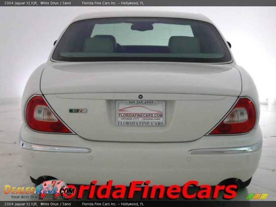 2004 Jaguar XJ XJR White Onyx / Sand Photo #6