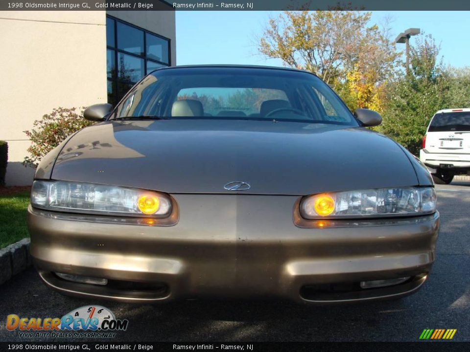 1998 Oldsmobile Intrigue GL Gold Metallic / Beige Photo #2