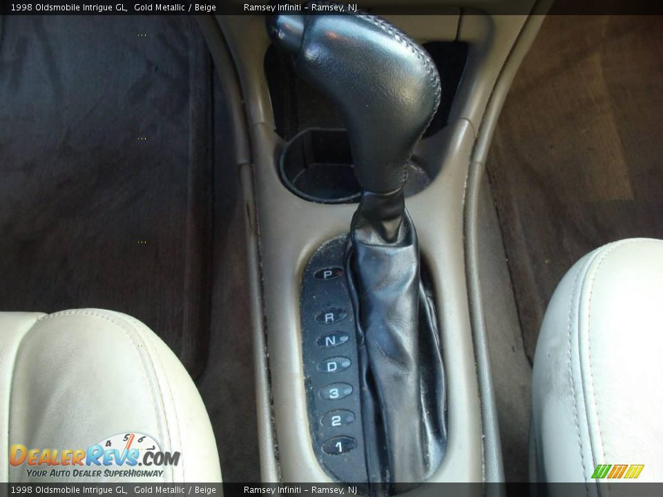1998 Oldsmobile Intrigue GL Gold Metallic / Beige Photo #13