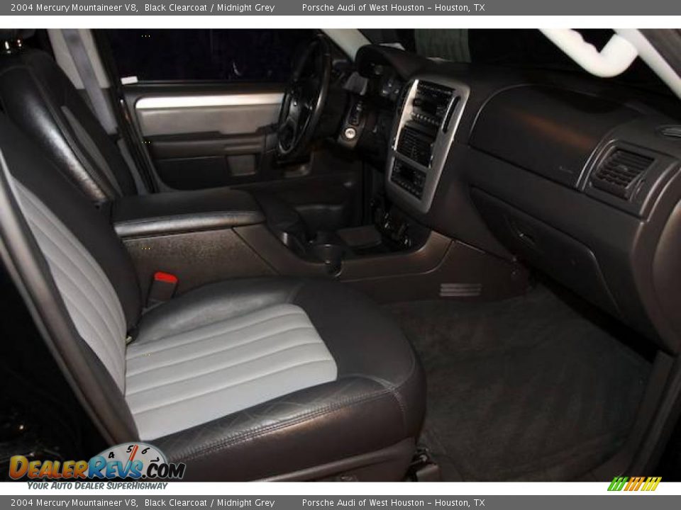 2004 Mercury Mountaineer V8 Black Clearcoat / Midnight Grey Photo #3