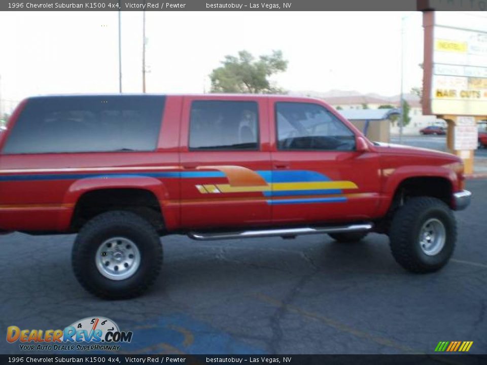 1996 Chevrolet Suburban K1500 4x4 Victory Red / Pewter Photo #10