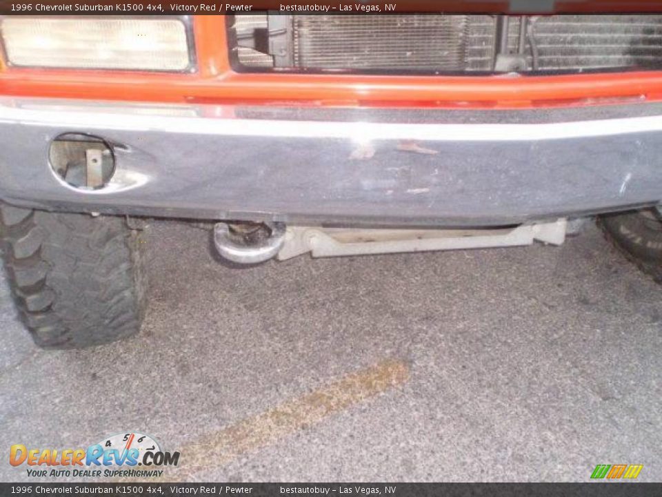 1996 Chevrolet Suburban K1500 4x4 Victory Red / Pewter Photo #16