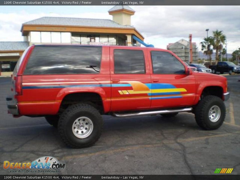 1996 Chevrolet Suburban K1500 4x4 Victory Red / Pewter Photo #23