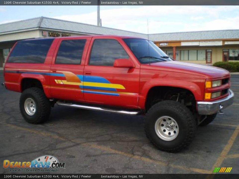 1996 Chevrolet Suburban K1500 4x4 Victory Red / Pewter Photo #24