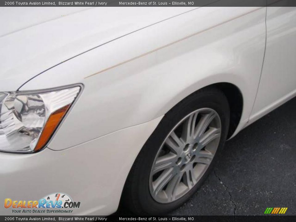 2006 Toyota Avalon Limited Blizzard White Pearl / Ivory Photo #6