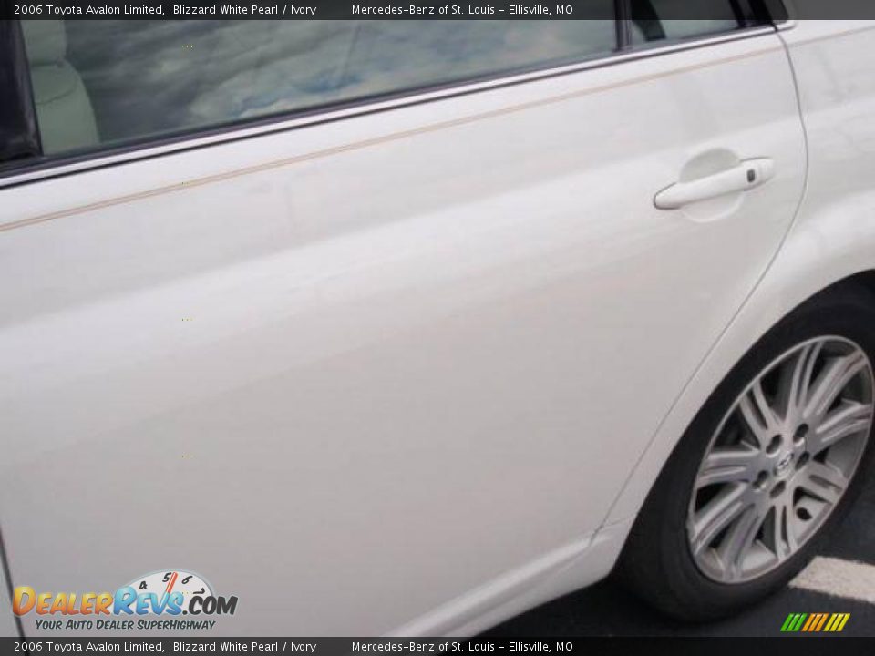 2006 Toyota Avalon Limited Blizzard White Pearl / Ivory Photo #9